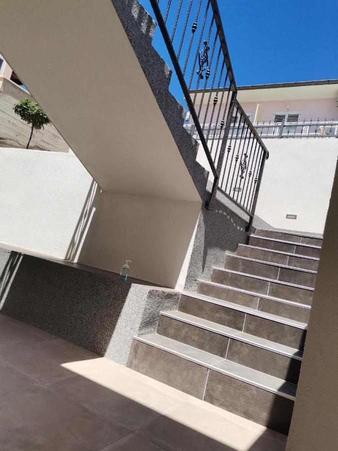 Apartment Marina Pavic Хвар Екстер'єр фото