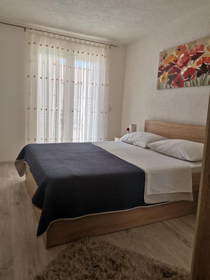 Apartment Marina Pavic Хвар Екстер'єр фото
