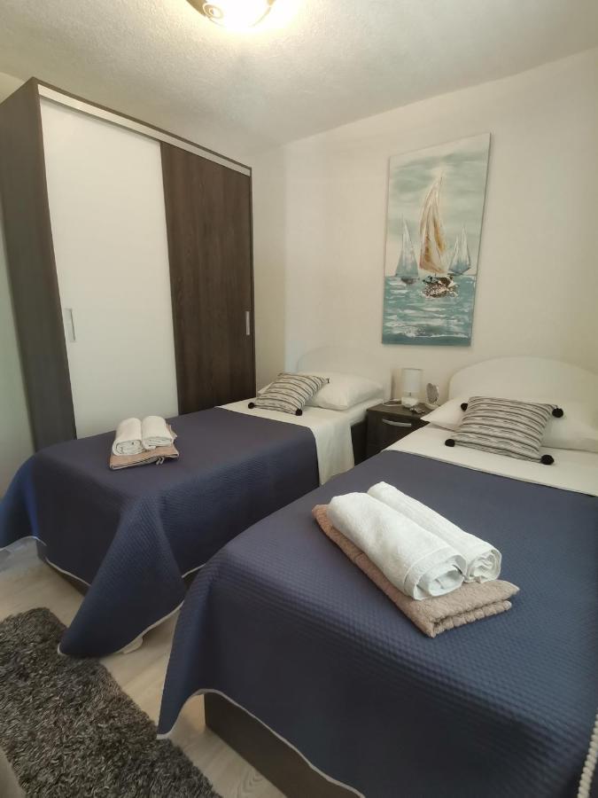 Apartment Marina Pavic Хвар Екстер'єр фото