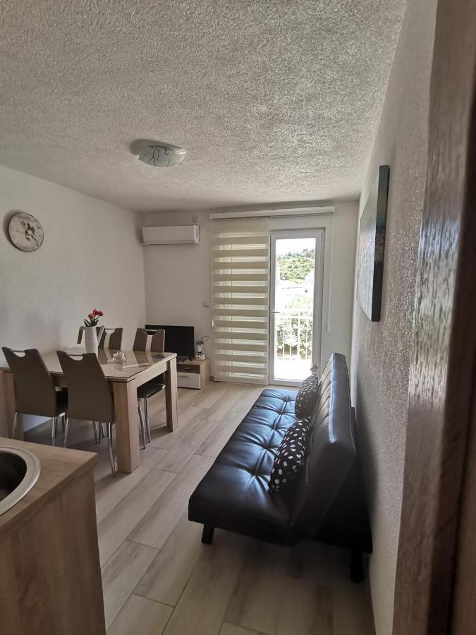 Apartment Marina Pavic Хвар Екстер'єр фото