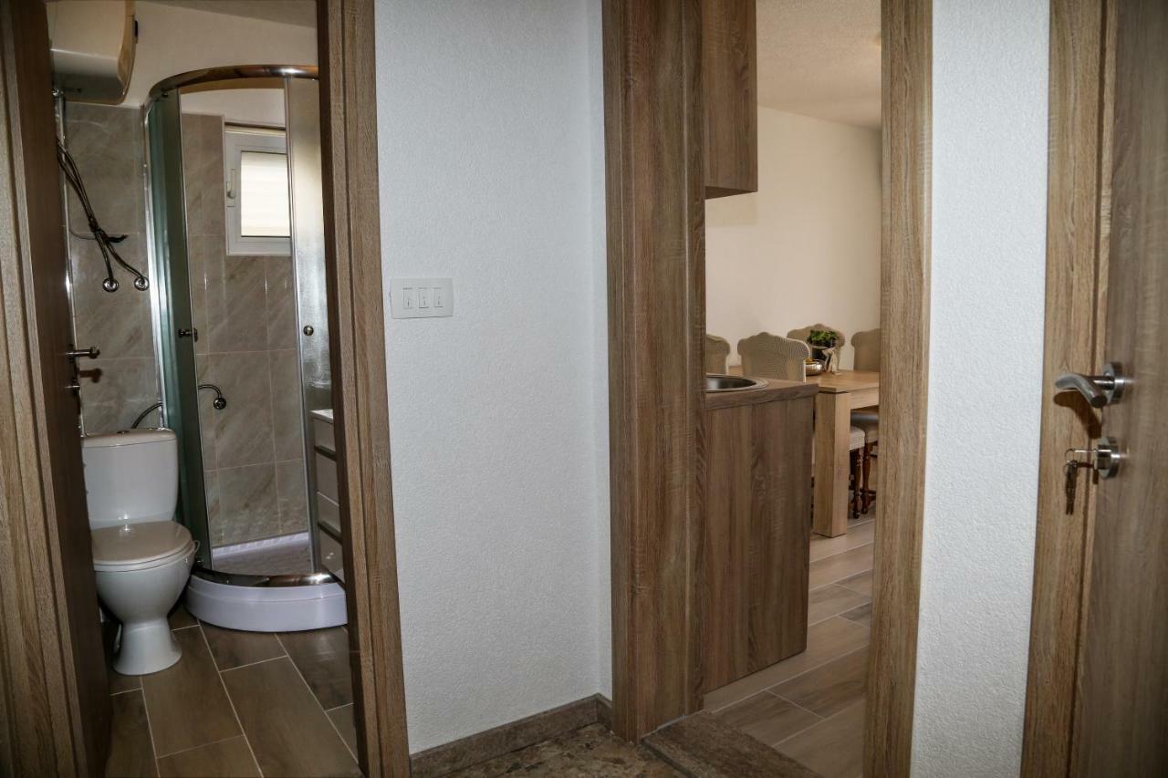 Apartment Marina Pavic Хвар Екстер'єр фото